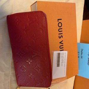 Louie Vuitton Zippy Wallet